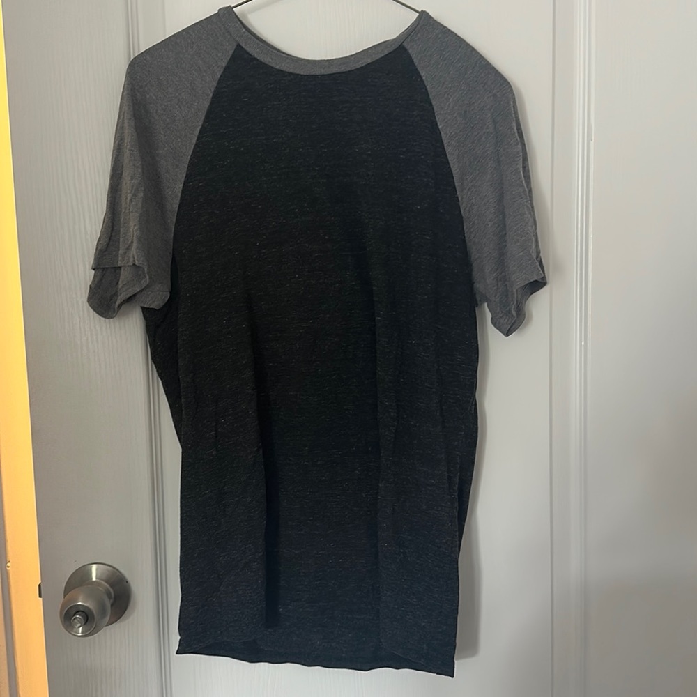 Baseball style gray shirt sleeve tee